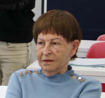 רחל טפירו, לומדת בקורס מתמטיקה